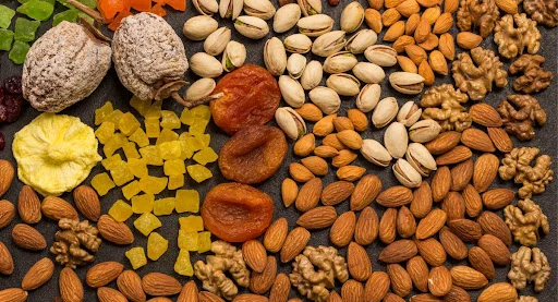 dried nust and fruits